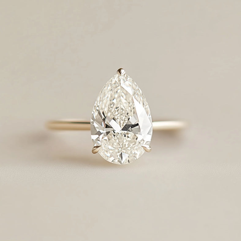The Pear-shaped diamond ring Simple