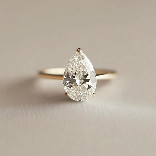 The Pear-shaped diamond ring Simple